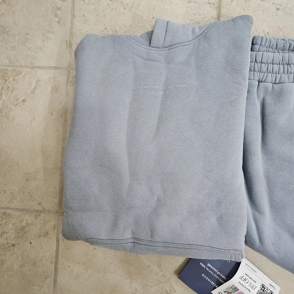 Comfrt Slate Jogger Flare Leg Set- Medium/small - Picture 2 of 11